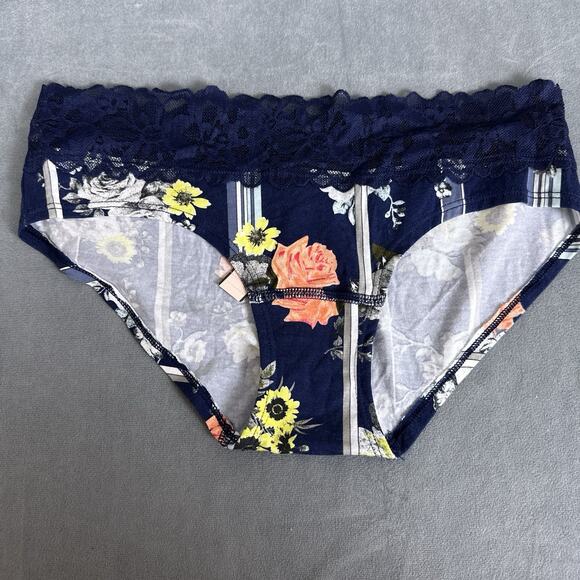 Victoria's Secret Hiphugger Hipster Panty Wide Lace Size Medium New NWT Cotton - Picture 5 of 9